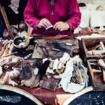 Enjoy a guided tour as you pass through the doors of the 1803 stone warehouse and relive a page of history through the lives of voyageurs, the bourgeois and the Amerindians.
